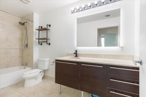 Condominio en venta en Miami, Florida, 1 dormitorio, 77.85 m2 № 1928679 - foto 17