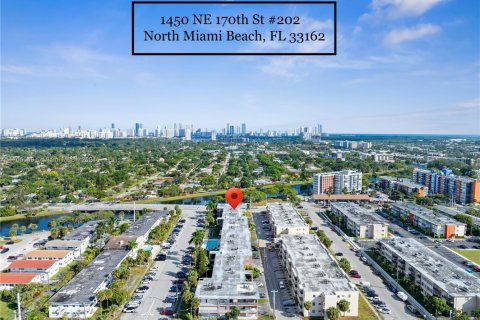 Condominio en venta en North Miami Beach, Florida, 2 dormitorios, 95.13 m2 № 1867430 - foto 2