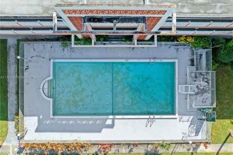 Condominio en venta en North Miami Beach, Florida, 2 dormitorios, 95.13 m2 № 1867430 - foto 5