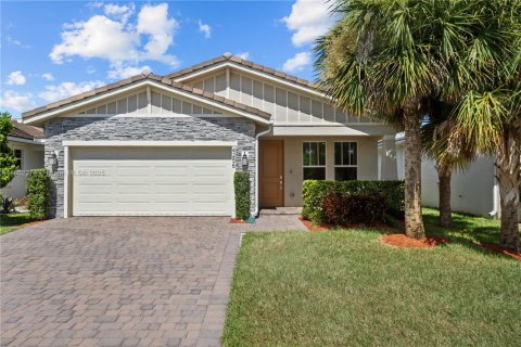 Villa ou maison à vendre à Deerfield Beach, Floride: 2 chambres, 147.71 m2 № 1877524 - photo 1