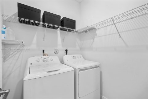 Villa ou maison à vendre à Deerfield Beach, Floride: 2 chambres, 147.71 m2 № 1877524 - photo 29