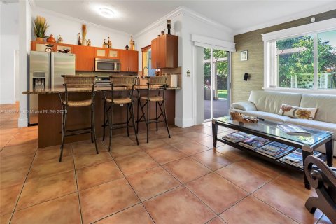 House in Miami, Florida 3 bedrooms, 148.92 sq.m. № 1948925 - photo 21