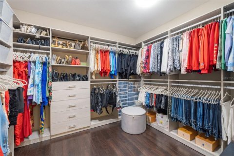 Villa ou maison à vendre à Tampa, Floride: 4 chambres, 358.97 m2 № 2217779 - photo 25