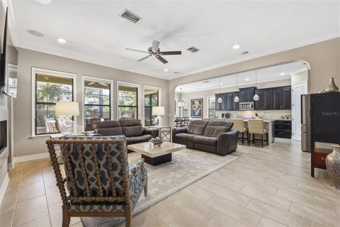 Villa ou maison à vendre à Tampa, Floride: 4 chambres, 358.97 m2 № 2217779 - photo 10