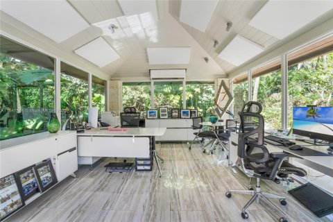 Купить виллу или дом в Бока-Ратон, Флорида 5 спален, 620.59м2, № 1855071 - фото 26