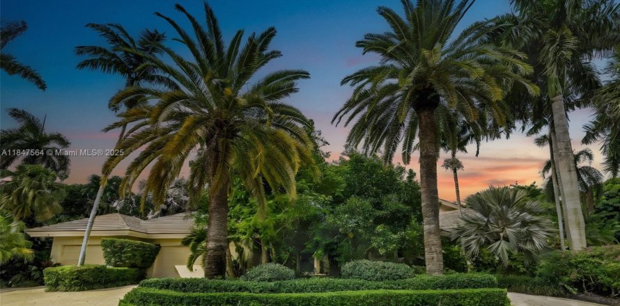 Casa en Boca Raton, Florida 5 dormitorios, 620.59 m2 № 1855071