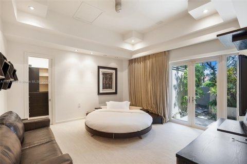 Купить виллу или дом в Бока-Ратон, Флорида 5 спален, 620.59м2, № 1855071 - фото 21