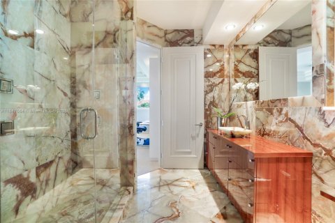 Купить виллу или дом в Бока-Ратон, Флорида 5 спален, 620.59м2, № 1855071 - фото 24