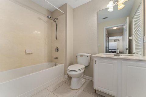 Condominio en venta en Orlando, Florida, 3 dormitorios, 166.95 m2 № 2213987 - foto 18