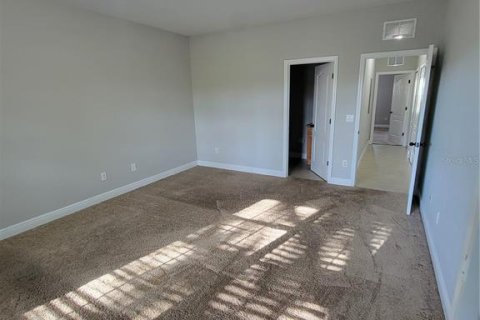 Condo in Orlando, Florida, 2 bedrooms № 2233432 - photo 10