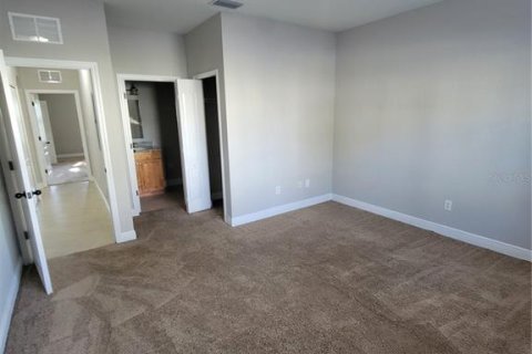 Condo in Orlando, Florida, 2 bedrooms № 2233432 - photo 18