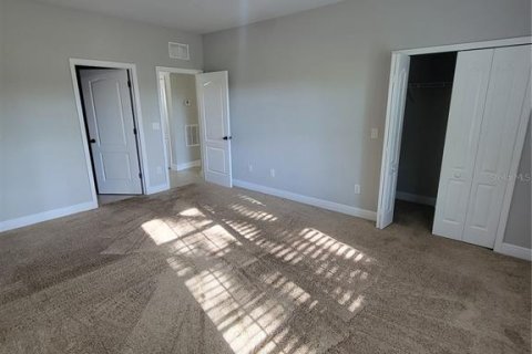 Condo in Orlando, Florida, 2 bedrooms № 2233432 - photo 11