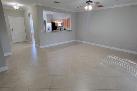 Condo in Orlando, Florida, 2 bedrooms № 2233432 - photo 8
