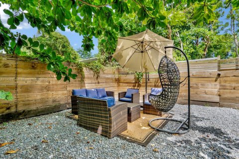 Villa ou maison à louer à Miami, Floride: 4 chambres, 122.63 m2 № 2055541 - photo 3