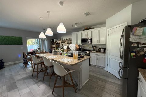 House in Kissimmee, Florida 5 bedrooms, 248.42 sq.m. № 2228039 - photo 19