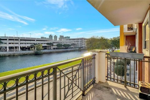 Купить кондоминиум в Майами, Флорида 2 спальни, 202.71м2, № 2045934 - фото 12