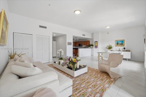 Купить кондоминиум в Майами, Флорида 2 спальни, 202.71м2, № 2045934 - фото 3