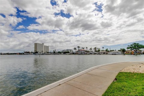 Condominio en venta en South Pasadena, Florida, 2 dormitorios, 97.55 m2 № 1686499 - foto 8