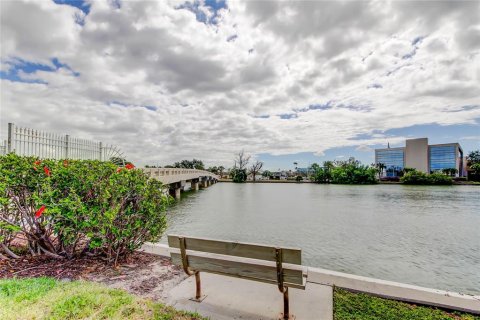 Condominio en venta en South Pasadena, Florida, 2 dormitorios, 97.55 m2 № 1686499 - foto 7