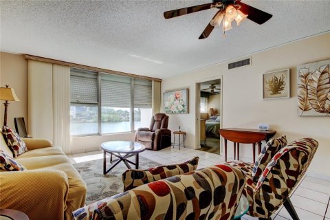 Condominio en venta en South Pasadena, Florida, 2 dormitorios, 97.55 m2 № 1686499 - foto 18