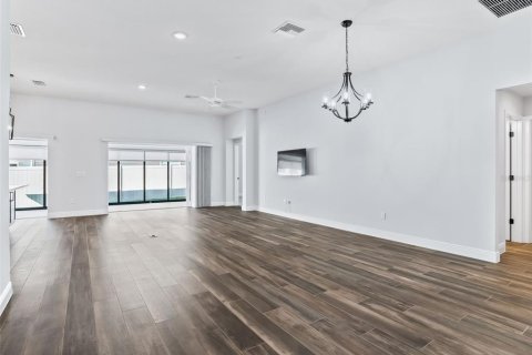 Casa en venta en The Villages, Florida, 3 dormitorios, 176.61 m2 № 2226495 - foto 8