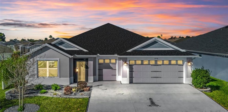 Casa en The Villages, Florida 3 dormitorios, 176.61 m2 № 2226495