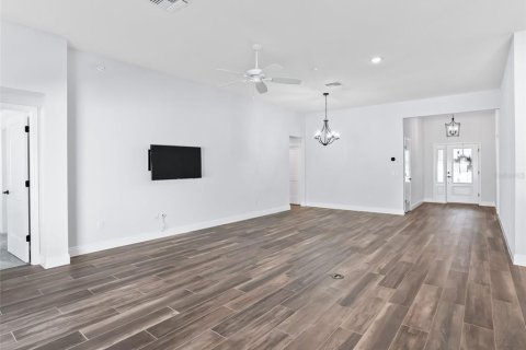 Casa en venta en The Villages, Florida, 3 dormitorios, 176.61 m2 № 2226495 - foto 13