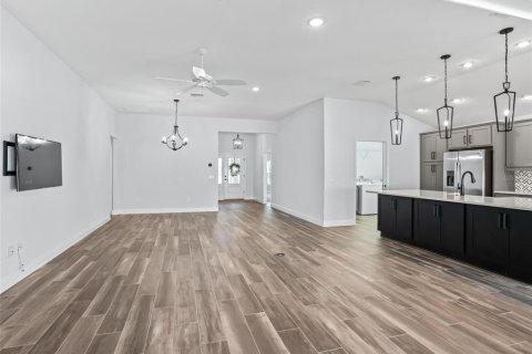 Casa en venta en The Villages, Florida, 3 dormitorios, 176.61 m2 № 2226495 - foto 14
