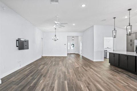 Casa en venta en The Villages, Florida, 3 dormitorios, 176.61 m2 № 2226495 - foto 15