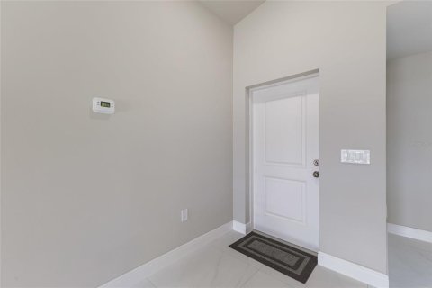 House in Lehigh Acres, Florida 3 bedrooms, 129.41 sq.m. № 2231442 - photo 3