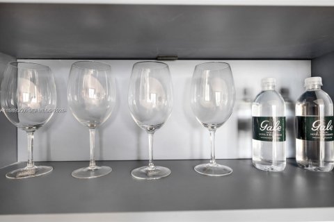 Купить кондоминиум в Майами, Флорида 2 спальни, № 2051660 - фото 17