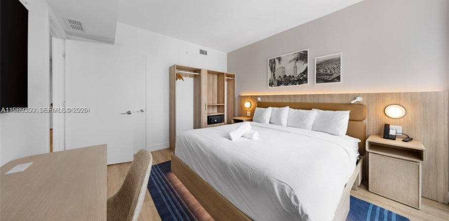 Кондоминиум с 2 спальнями в Майами, Флорида № 2051660