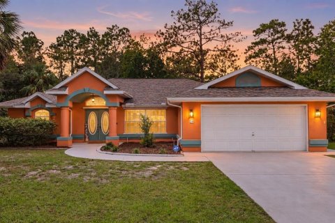 House in Homosassa, Florida 3 bedrooms, 165.46 sq.m. № 2413607
