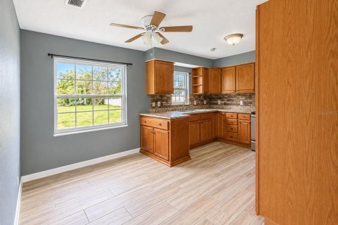 Villa ou maison à louer à Kissimmee, Floride: 3 chambres, 101.45 m2 № 2418725 - photo 6