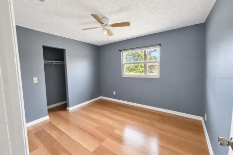 Villa ou maison à louer à Kissimmee, Floride: 3 chambres, 101.45 m2 № 2418725 - photo 12