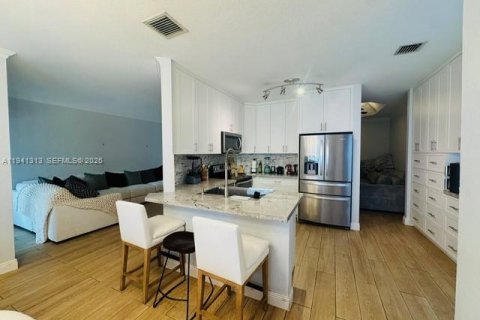 Casa en alquiler en Doral, Florida, 4 dormitorios, 203.08 m2 № 1998563 - foto 7