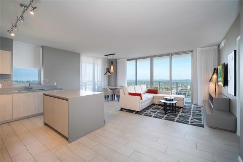 Condo in Hollywood, Florida, 2 bedrooms  № 1960061 - photo 7