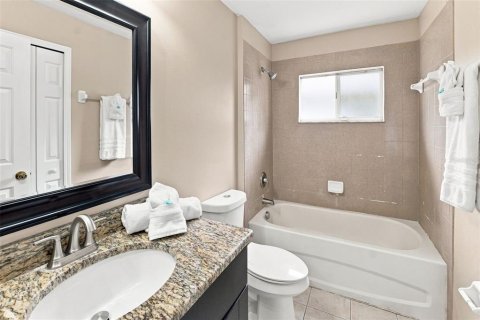 House in Wesley Chapel, Florida 3 bedrooms, 123.84 sq.m. № 2341874 - photo 18