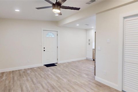 House in Daytona Beach, Florida 2 bedrooms, 69.49 sq.m. № 1908547 - photo 11