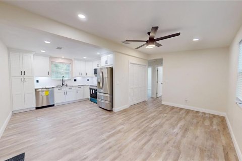 House in Daytona Beach, Florida 2 bedrooms, 69.49 sq.m. № 1908547 - photo 22