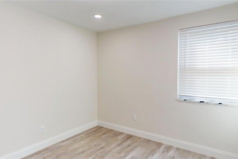 House in Daytona Beach, Florida 2 bedrooms, 69.49 sq.m. № 1908547 - photo 17