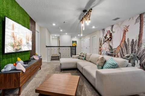 House in Kissimmee, Florida 8 bedrooms, 398.46 sq.m. № 2108842 - photo 28