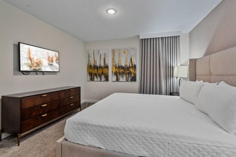 House in Kissimmee, Florida 8 bedrooms, 398.46 sq.m. № 2108842 - photo 20