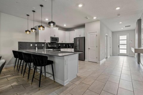 House in Kissimmee, Florida 8 bedrooms, 398.46 sq.m. № 2108842 - photo 3
