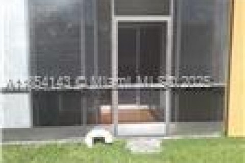 Condominio en alquiler en Pembroke Pines, Florida, 2 dormitorios, 95.88 m2 № 1877810 - foto 13