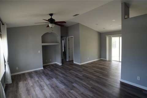 Villa ou maison à vendre à North Port, Floride: 3 chambres, 116.69 m2 № 2096667 - photo 2