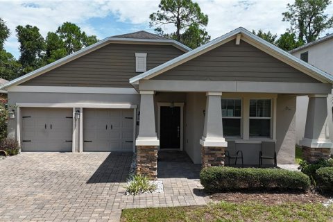 House in Davenport, Florida 3 bedrooms, 196.02 sq.m. № 2318399