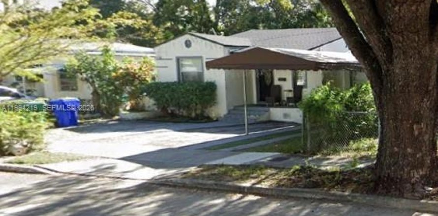 Villa ou maison à Miami, Floride 3 chambres, 120.31 m2 № 2055853