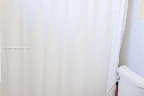 Купить кондоминиум в Майами, Флорида 1 спальня, 58.71м2, № 2024452 - фото 11