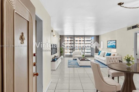 Снять в аренду кондоминиум в Халландейл-Бич, Флорида 2 спальни, 115.94м2, № 1970628 - фото 7